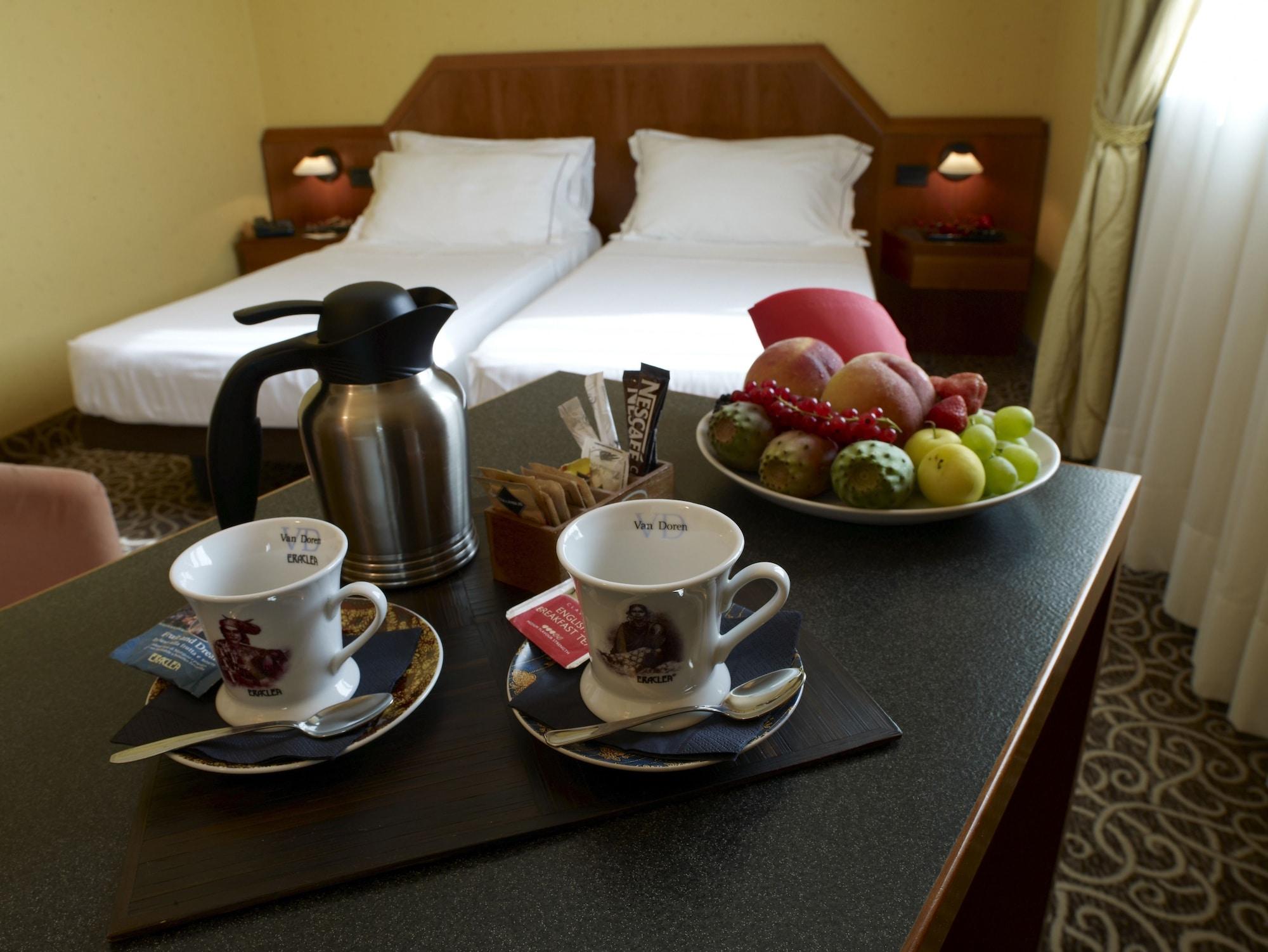 Hotel Montini Linate Airport Peschiera Borromeo Ngoại thất bức ảnh